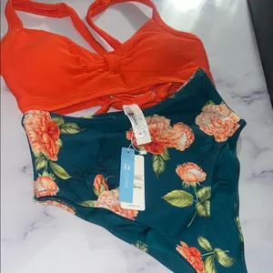 Cupshe Orange and Floral Two-Piece Swimsuit Med thumbnail 1