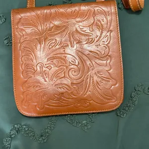 Patricia Nash Crossbody Leather Purse thumbnail 2