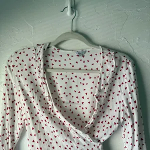 Rails‎ Small Wrap Top Simone Smitten Hearts White Blouse Coquette Style thumbnail 2