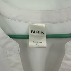 Blair size‎ XL white v neck dress large eyelet detail at cuffs and lower hem thumbnail 7