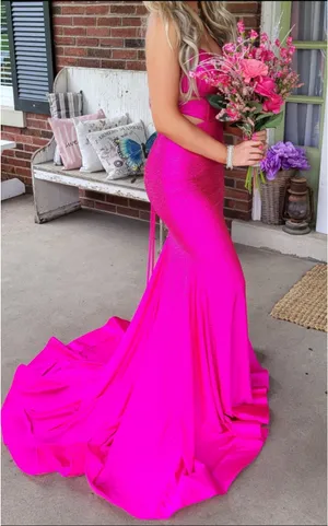 Sherri Hill Prom Dress thumbnail 3
