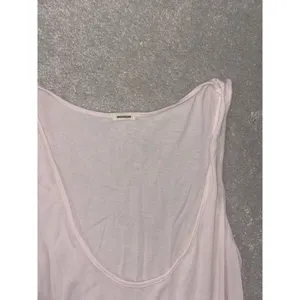 Monrow Women's V-Neck‎ Sleeveless Pockets Short Romper Pink Size XS thumbnail 4