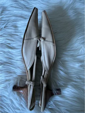 Anne Klein Beige Leather Slingback Heels Size 6.5M thumbnail 9