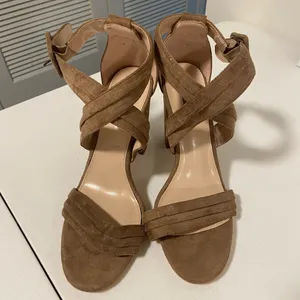 Forever 21‎ tan suede criss-cross strap heels — size 9 thumbnail 2