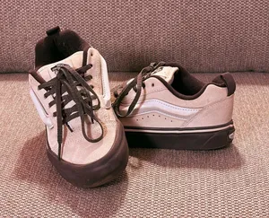 Vans Off The Wall Low Top Suede Sneakers Size 6 US Women thumbnail 1