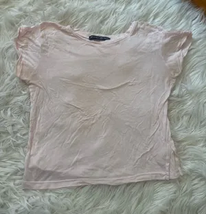Brandy Melville Pink Knit Solid Round Neck Cap Sleeve T-Shirt One Size thumbnail 1