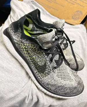 Nike Free Rn Flyknit 2018 White Black Womens Size 9.5 thumbnail 1
