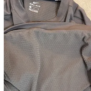 Nike Running Dri-FIT Grey Long Sleeve Top Thumbholes Large Gorpcore Active Life‎ thumbnail 5
