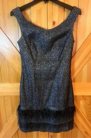 Laundry by Shelli Segal black/silver knee length sheath dress size 2 (3782) thumbnail 1