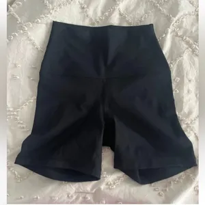 Yogalicious Women's Midnight Black Bike Shorts thumbnail 1