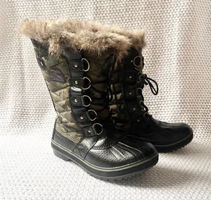 Sorel Women Tofino II Black NL-3071-371 Green Camo Fur Lined Trim Snow Boots 8 thumbnail 1