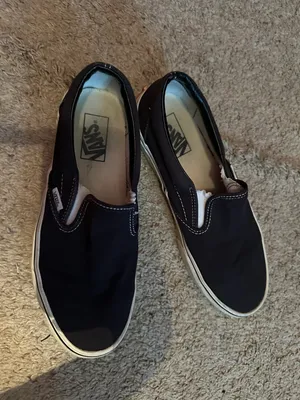 Black Size 10 thumbnail 2