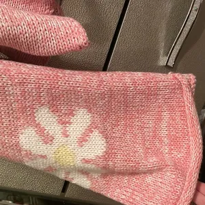 pink flower sweater boutique top Size M thumbnail 3