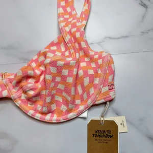 NWT Billabong Island Song Tyler Underwire Bikini Top thumbnail 3
