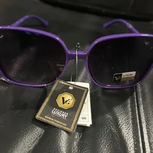 Luxury Purple Sunglasses thumbnail 9