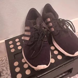 Adidas Women's Black and Pink Cloudfoam Sneakers thumbnail 3