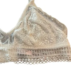 Victoria's Secret Women's Cream Lace Bra thumbnail 4