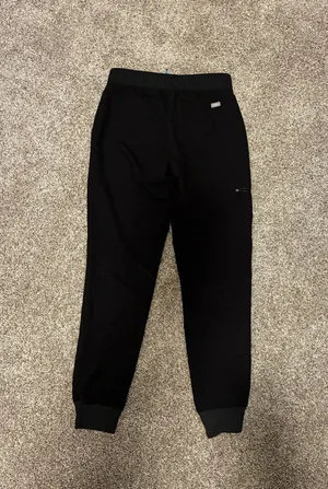 FIGS Scrub Pants thumbnail 2