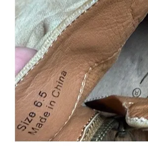 Womens Distressed Beige Leather Slouchy Ankle Boots Dual Zip‎ Stacked Heel 6.5 thumbnail 2