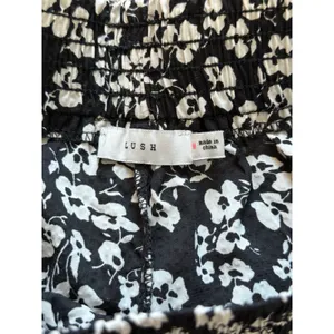 Lush Clothing Womens Wide Leg Pull On Casual‎ Pants Size Medium Black White Floral High Rise thumbnail 2