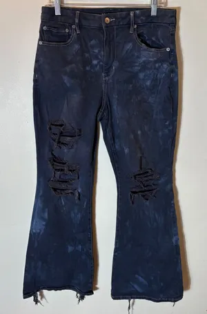 American Eagle Curvy Super High-Rise Flare Jeans Size 12 Short Navy thumbnail 1