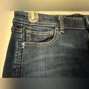 White House Black Market Women's Dark Blue Capri Jeans SZ 8 thumbnail 3