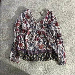 Abercrombie small floral blouse thumbnail 1