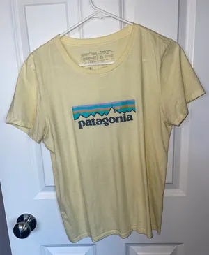 T-Shirt thumbnail 1