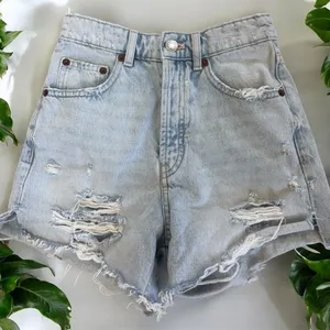 Zara Distressed Buttonfly Denim Shorts Size 2 thumbnail 1