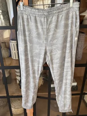 Vuori Performance Joggers Pale Gray Heathered Camo sweatpants high rise thumbnail 3
