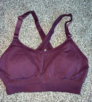 Sports Bra thumbnail 1