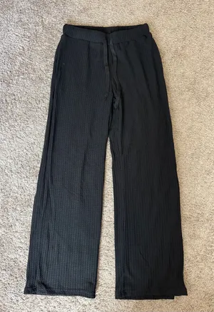 Women's Black Wide-Leg Drawstring Lounge Pants / J20 thumbnail 1