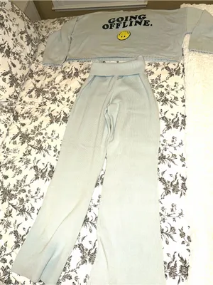 Women’s "2 piece knit Going Offline" lounge Set Sz MD thumbnail 1