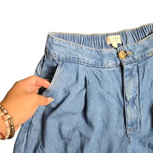Anthropologie Pilcro High-Rise Pleated Culottes Denim Light Pants‎ Size: 27 thumbnail 3