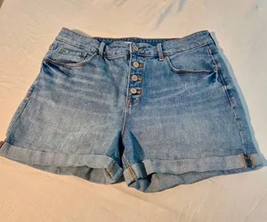 Old Navy Women’s 12 High Rise Light Wash Denim Cuffed Shorts 99% Cotton thumbnail 1