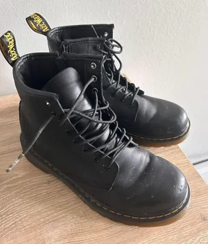 Dr. Martens Black thumbnail 1