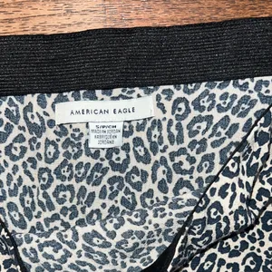 American Eagle Outfitters Black and White Animal Print Pencil Skirt thumbnail 2