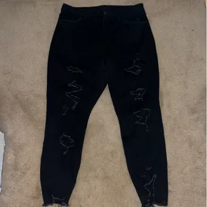 Rue 21 Black Ripped Stretchy Jeans thumbnail 2