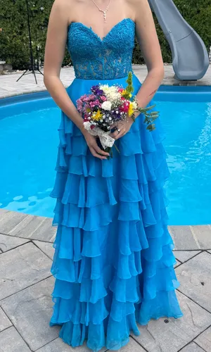 Sherri Hill Prom Dress thumbnail 2