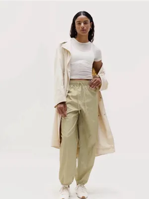 NWT Athleta Daybreak Mid‎ Rise Parachute Balloon Pants in Tan White Medium Tall thumbnail 2