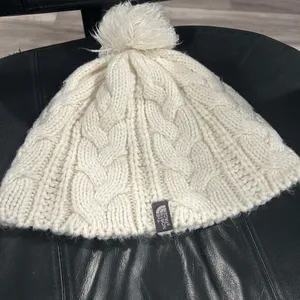 The North Face Off White Cable Knit Beanie thumbnail 10