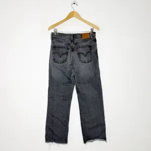 Levi's Ribcage Straight Jeans Gray Button Fly High Rise 28 / 6 Denim thumbnail 4