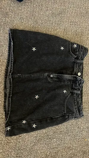 PacSun black daisy Jean skirt thumbnail 1