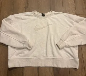 Crewneck thumbnail 1