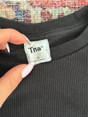 Aritzia TNA Short Sleeve Top thumbnail 2