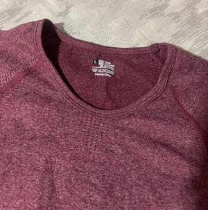Amazon Women's Purple Cropped Stretch Long Sleeve Crew Neck Activewear Top Size L thumbnail 7