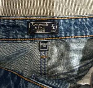 Abercrombie High Rise Mom Jeans thumbnail 3