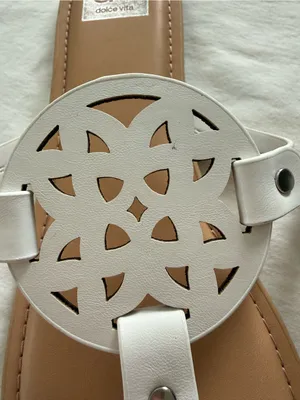 Dolce Vita Gotie White Cutout Thong‎ Sandals Women’s Size 10 thumbnail 6