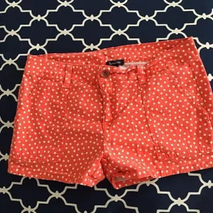 Splendid Polka Dot Shorts Size 4 Orange 98% Cotton Made in USA thumbnail 3