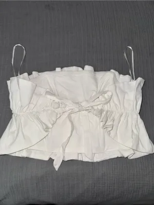 Selfie Leslie Off-Shoulder Ruffle Crop Top in Cream thumbnail 5